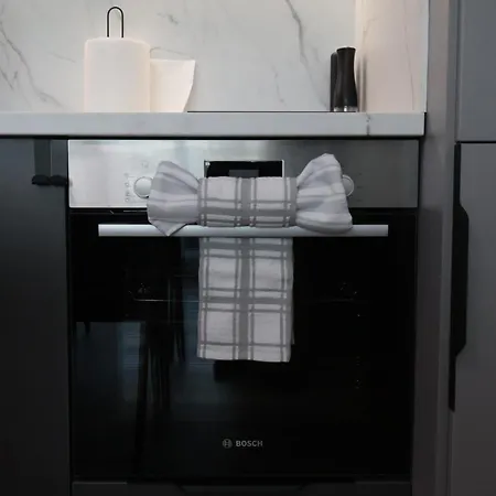 Apartament Lyusi South Heated Pool & Parking