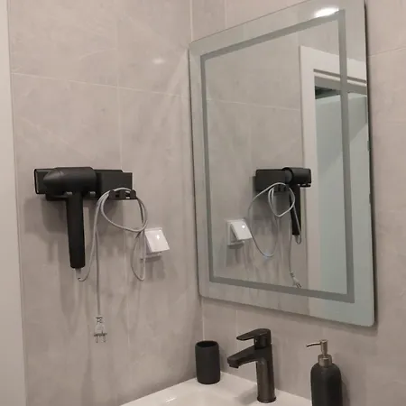 Lyusi South Heated Pool & Parking Apartament *